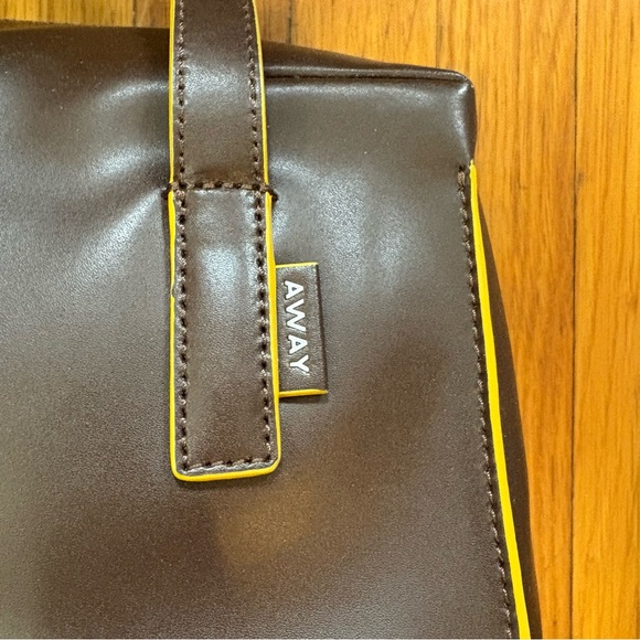 AWAY The Mini Everywhere Bag with Contrast Edge - Picture 5 of 12